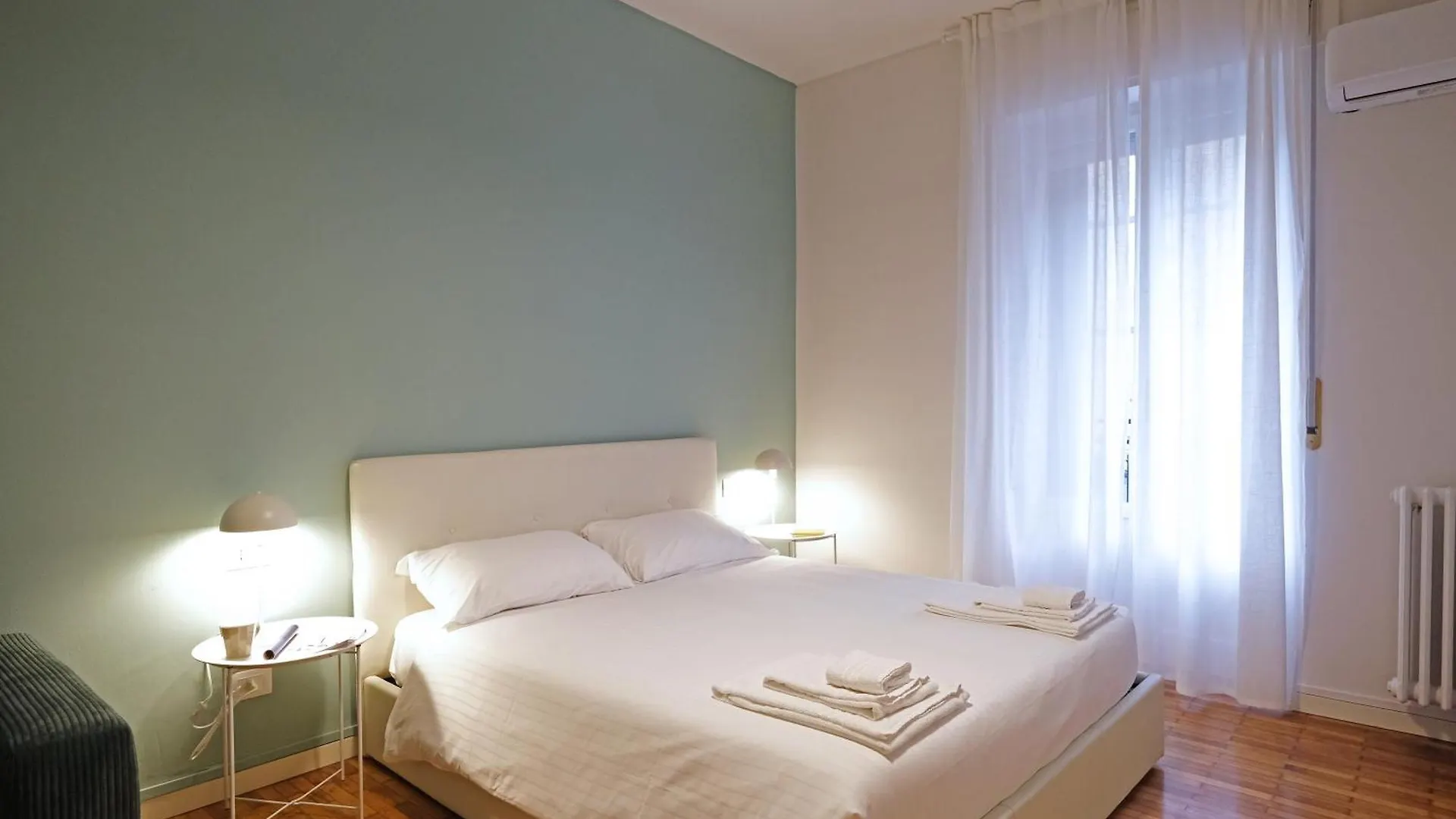 Milano Navigli Apartment - Via Tortona 0*,  Italia